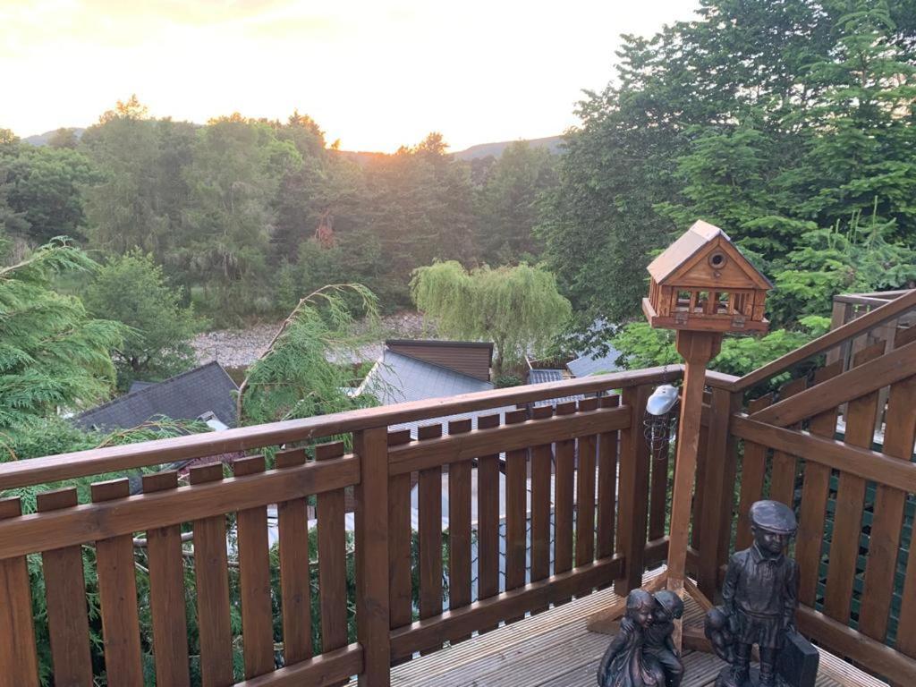 Beautiful 2 Bedroom Lodge With Stunning Views Blair Atholl Bagian luar foto