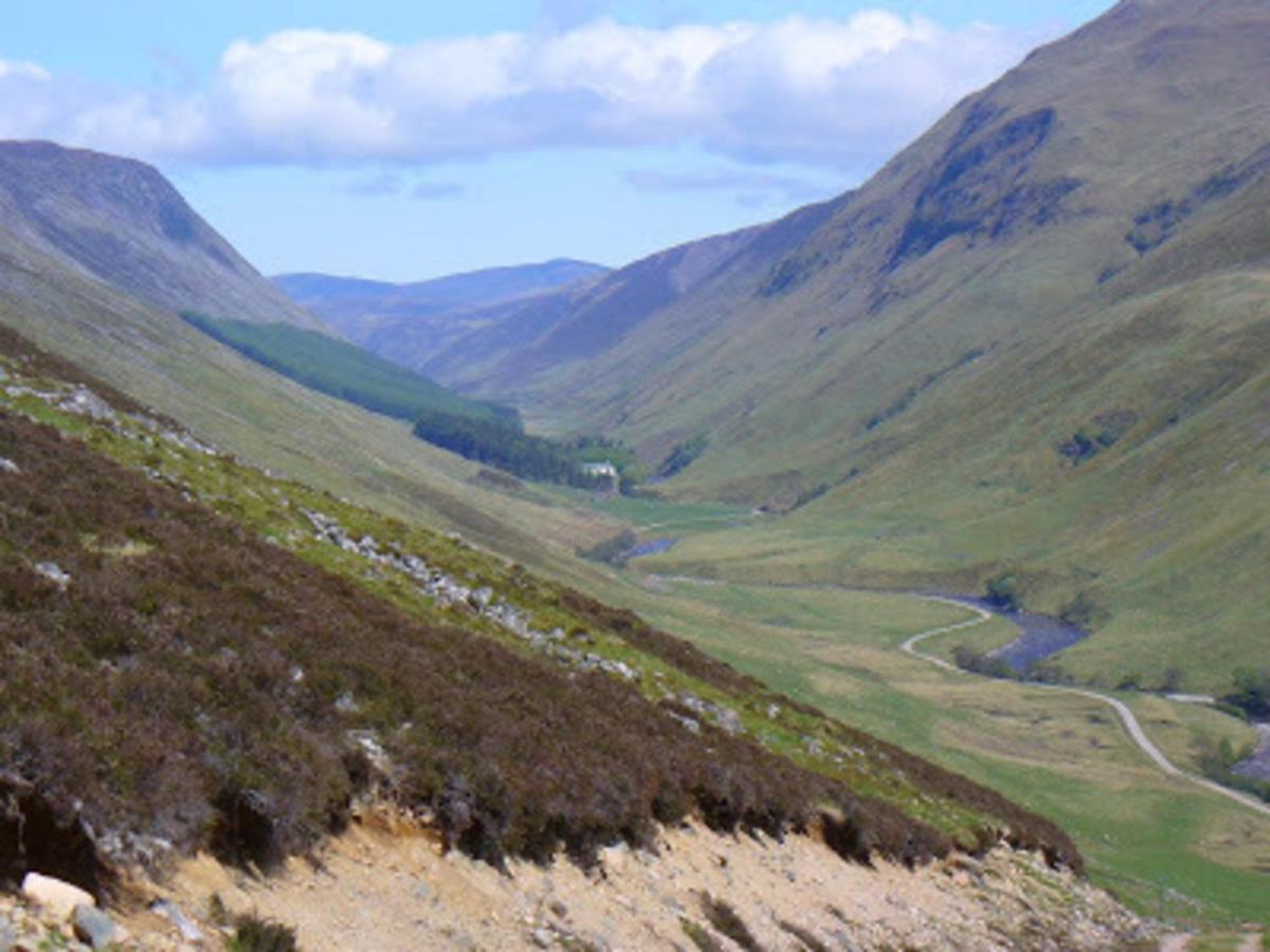 Beautiful 2 Bedroom Lodge With Stunning Views Blair Atholl Bagian luar foto